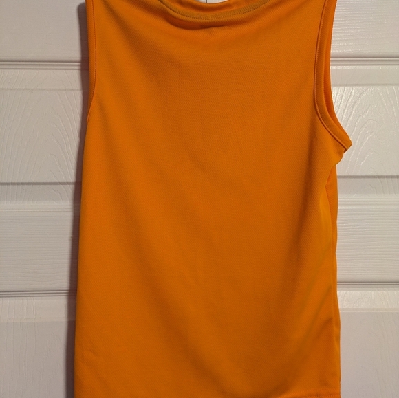 Tap out muscle shirt kids size 8 - Picture 3 of 4